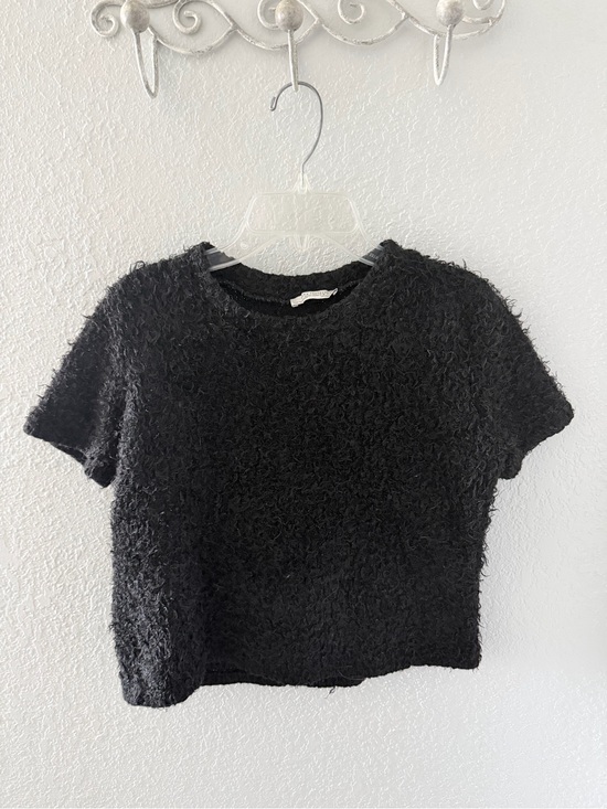Tops - Vintage Y2K Zara Black Fuzzy Cropped Top Medium